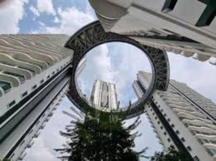 Near Klcc And Lrt With Superb View Kuala Lumpur